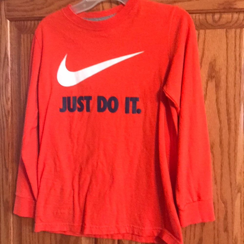 Nike Boys Small Shirt